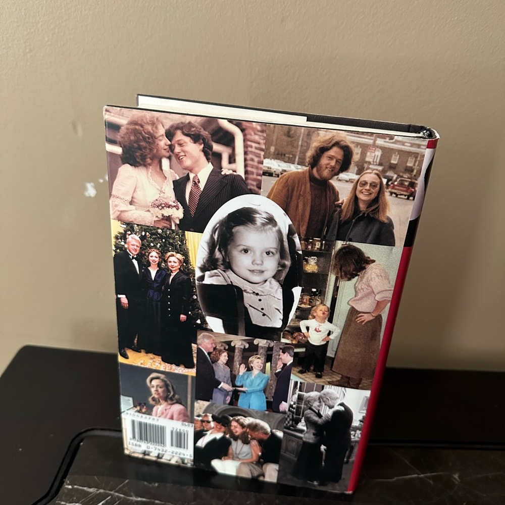 LIVING HISTORY HILLARY RODHAM CLINTON BIOGRAPHY HARDCOVER BOOK - Picture 2 of 7